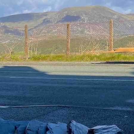 The Walkers' Cwtch Apartment Ffestiniog Bagian luar foto