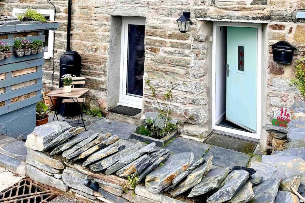 The Walkers' Cwtch Apartment Ffestiniog Bagian luar foto