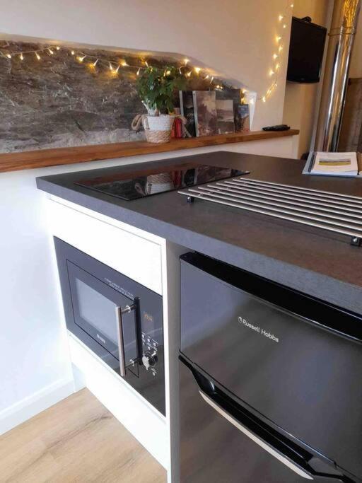 The Walkers' Cwtch Apartment Ffestiniog Bagian luar foto
