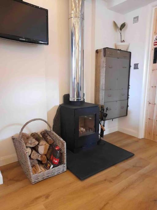 The Walkers' Cwtch Apartment Ffestiniog Bagian luar foto